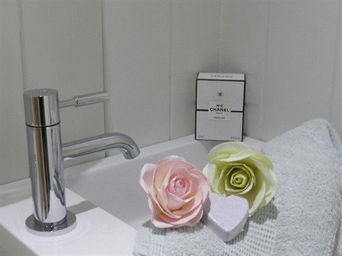 Posh Huts Farmstay Falstone المظهر الخارجي الصورة